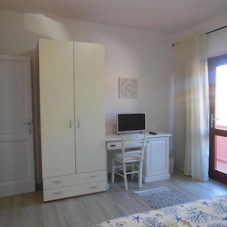 Punto Zero Rooms San Teodoro  Exteriör bild