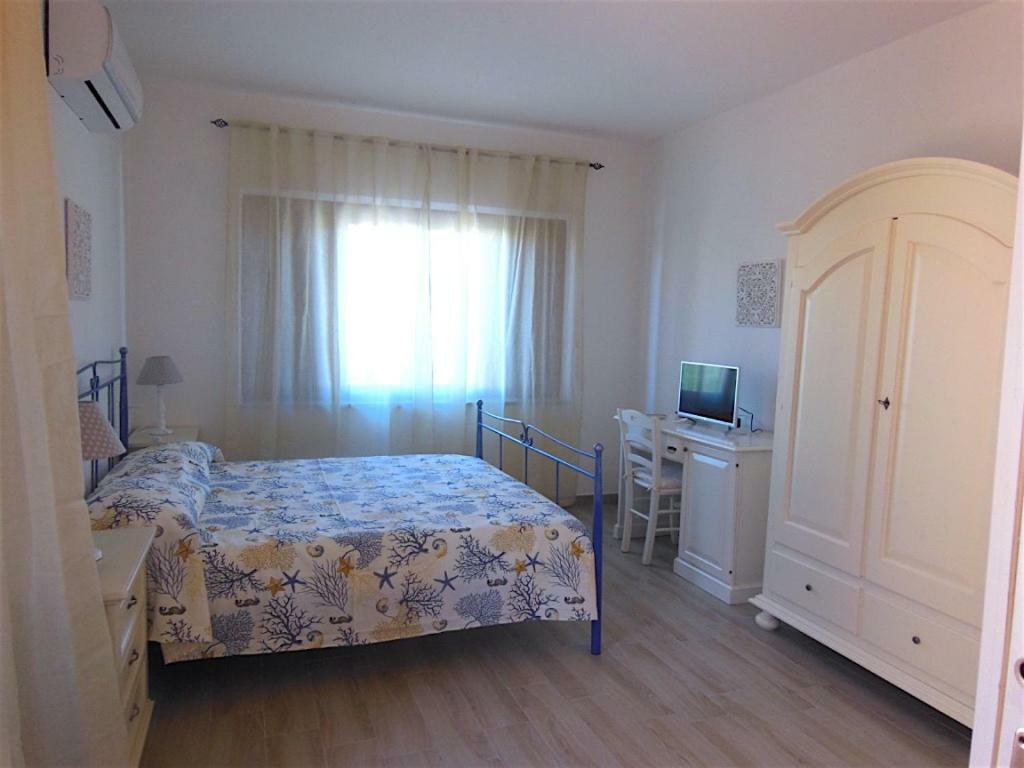 Punto Zero Rooms San Teodoro  Exteriör bild